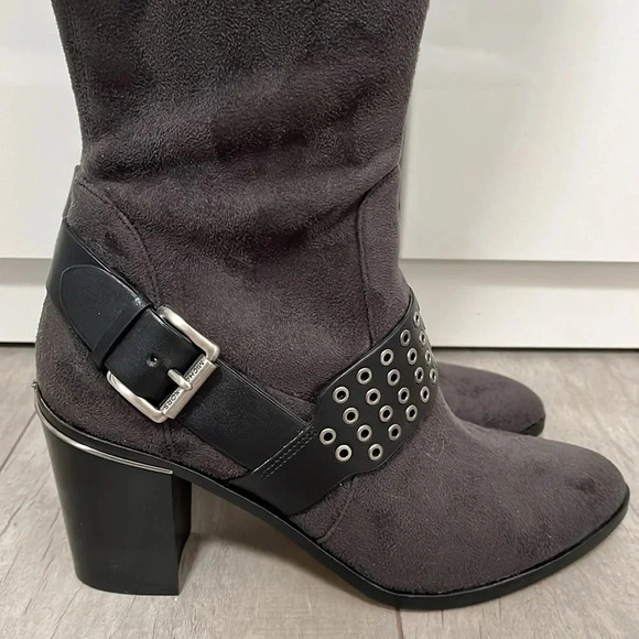 NWOT Over The Knee Boots Grommets Buckle Stretch, Size 9 - Picture 2 of 10